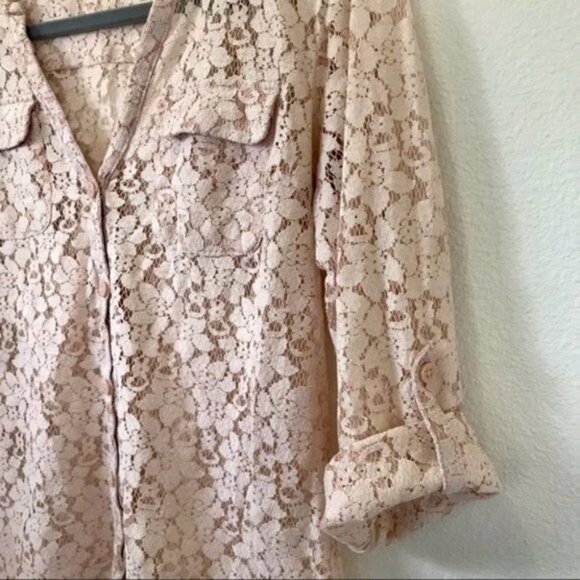 New York & Company Womens Blush Pink Floral Lace Button-Up Blouse Size XS Sp - Picture 2 of 8
